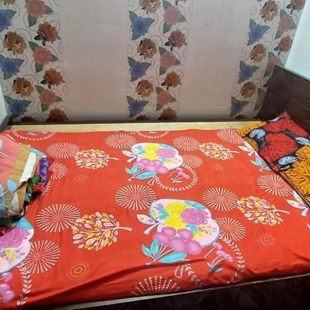 Pratima Guest House , Kalküta Dış mekan fotoğraf